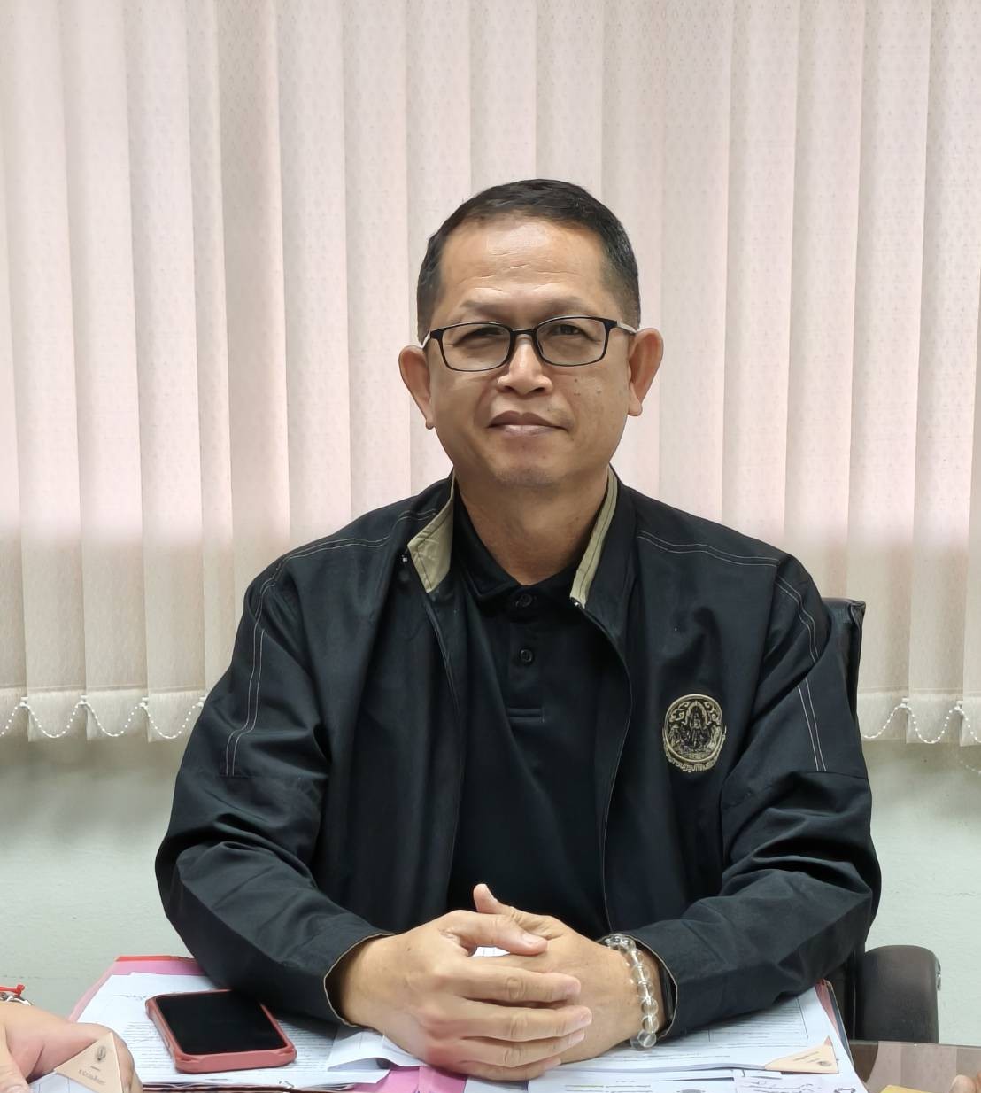 title - ผู้ตรวจราชการ ส.ป.ก. ประชุมตรวจติดตามความก้าวหน้าผลการดำเนินงานตามแผนการตรวจราชการ ประจำปีงบประมาณ พ.ศ. 2569 รอบที่ 1 เขตตรวจราชการที่ 8 จังหวัดฉะเชิงเทรา 